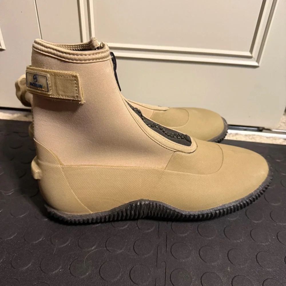 Magellan Outdoors Mens Wading Boots Tan Neoprene Zipper fishing Size 13